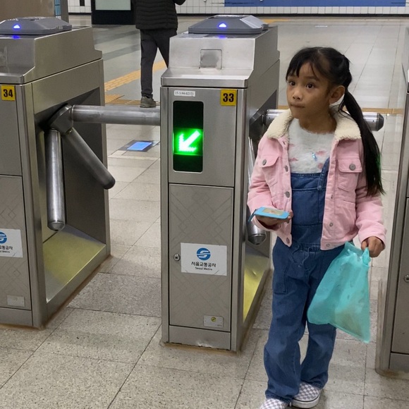 GAP denim fleece lined corduroy jacket - Picture 6 of 6